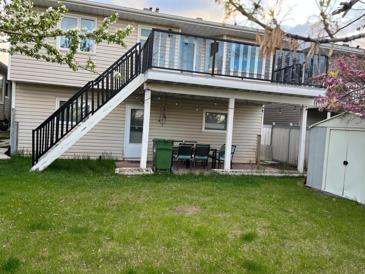 Citadel Cozy Quilt Private Bedroom Calgary Exterior photo